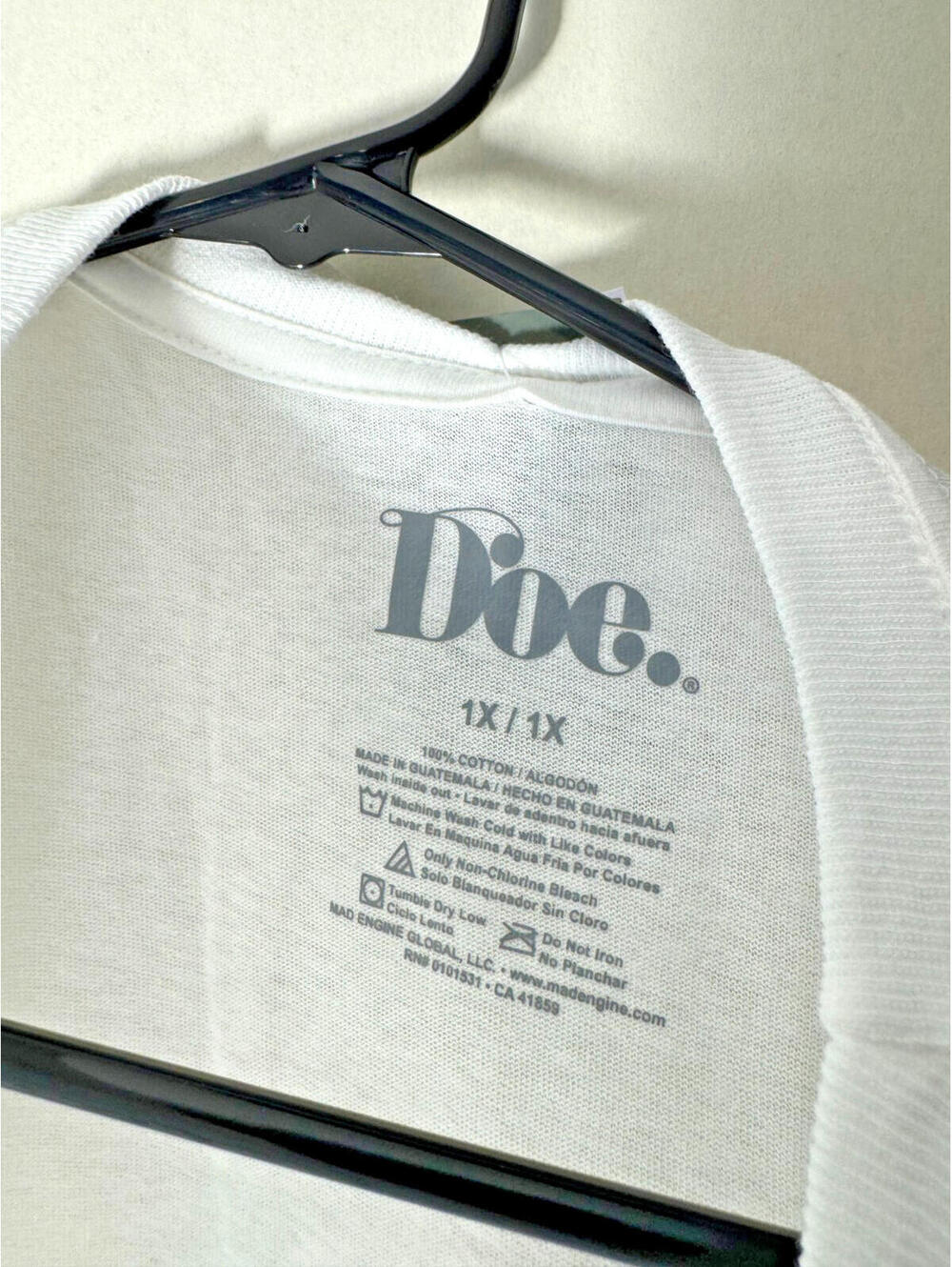 Doe Graphic T-Shirt Women’s Boston Harbor Sailing Club White Soft NWT, 2X - Picture 3 of 4
